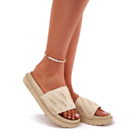 Zapatillas para mujeres en la plataforma Big Star RR274A542 beige 1