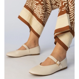 Bailarinas beige femeninas con hebilla 1