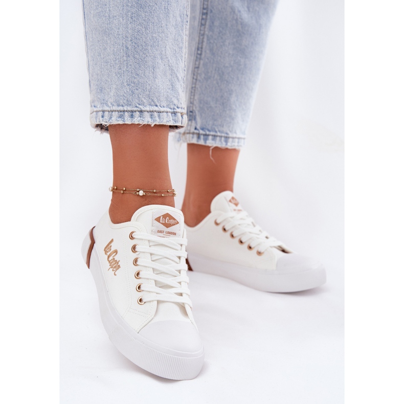 Zapatillas de deporte de material para mujeres Lee Cooper LCW-25-31-3428L White blanco 2