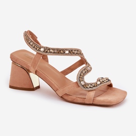 Sandalias de mujeres en una publicación con Artiker 56C1374 Crystals beige 4