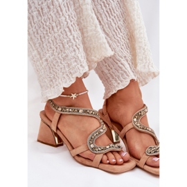 Sandalias de mujeres en una publicación con Artiker 56C1374 Crystals beige 8