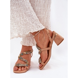 Sandalias de mujeres en una publicación con Artiker 56C1377 Crystals beige 6