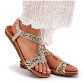 Sandalias de mujeres planas con un patrón de encaje Artiker 56C1281 PLN dorado 8