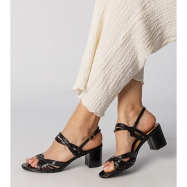 Sandalias negras de tacón para mujer. negro 2