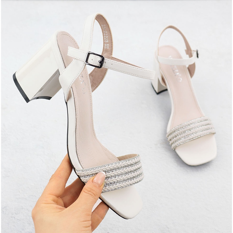 Vinceza Sandalias para mujeres en el pilar beige vincza 62228 1