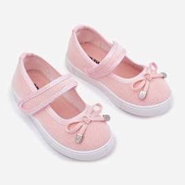 Bailarinas para niños con un arco rosa 2