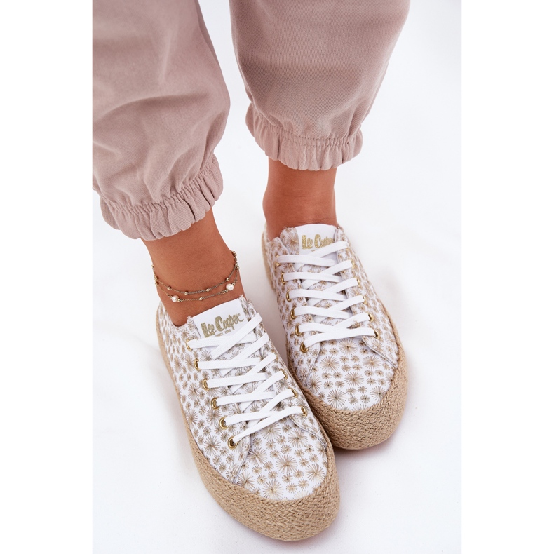 Zapatillas de zapatillas móviles en la plataforma con Lee Cooper LCW-25-08-3648L White and Gold blanco 2