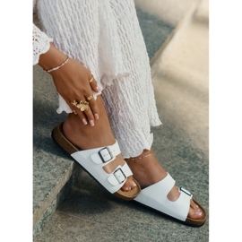 Evento Zapatillas para mujeres en una plataforma de corcho con hebillas blancas blanco 2