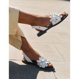 Sandalias de cuero con tacones planos Zazoo 40425 White blanco 5