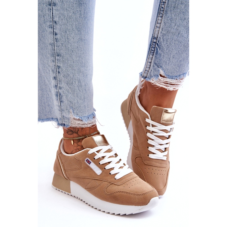 Zapatos deportivos ecológicos con cordones en la plataforma beige 1