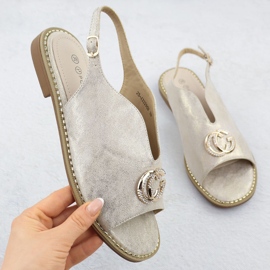 Sandalias femeninas construidas con un adorno de dorado 43329 Potocki 1 Sandalias femeninas construidas con un adorno de dorado 43329 Potocki 1