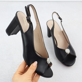 Sandalias femeninas en la publicación Black Jezzi 6985 negro 1