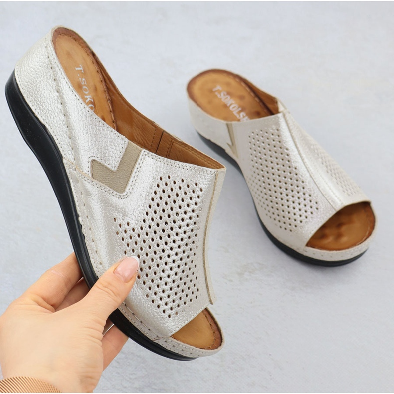 Godas de cuero para mujeres con rodajas de oro con borrador T.Sokolski L25-157 dorado 1