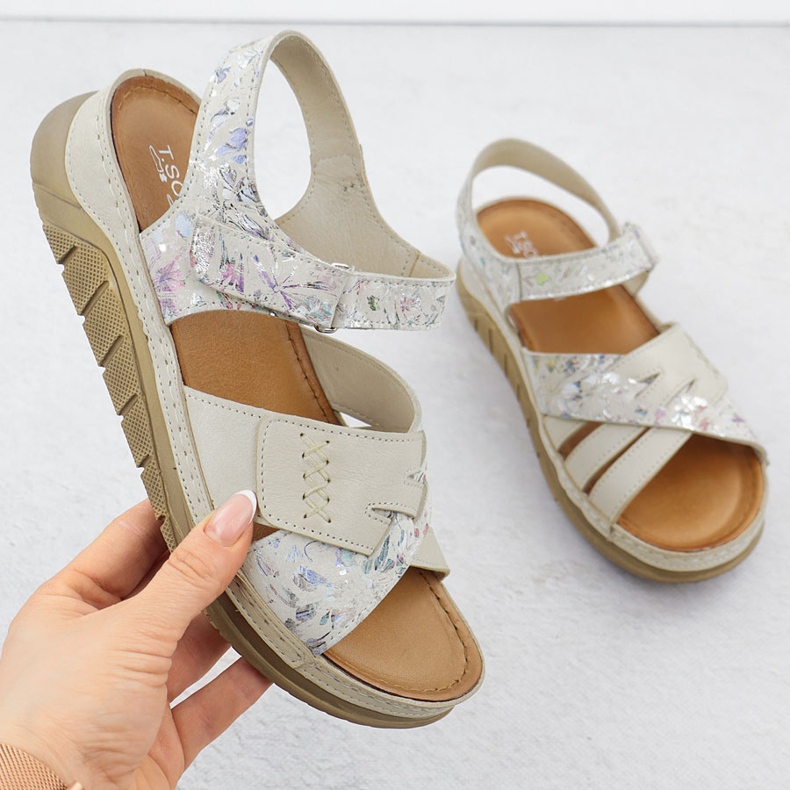 Cuero cómoda sandalias de velcro con flores beige T.Sokolski L25-173 1