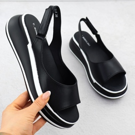 Sandalias de cuero para mujeres en cuñas Black T.Sokolski L25-247 negro 1