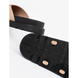 Seastar Chanclas beige para mujeres con una hebilla dorada 2