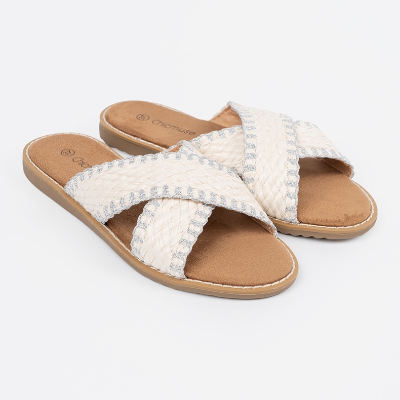 Aletas blancas trenzadas en una suela plana blanco 1