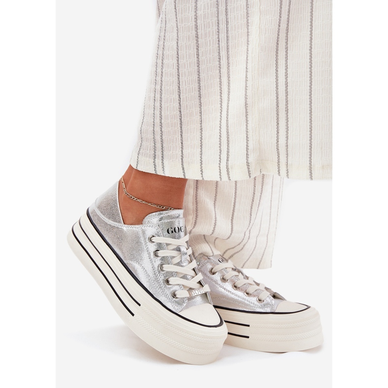 Zapatillas de deporte de cuero para mujeres en la plataforma de plata goe rr2n4108 1