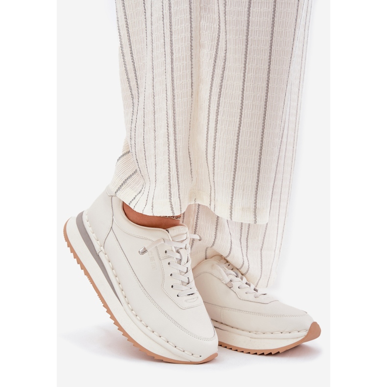 Zapatillas de deporte de cuero femenino en la plataforma blanca Big Star RR274A333 blanco 1