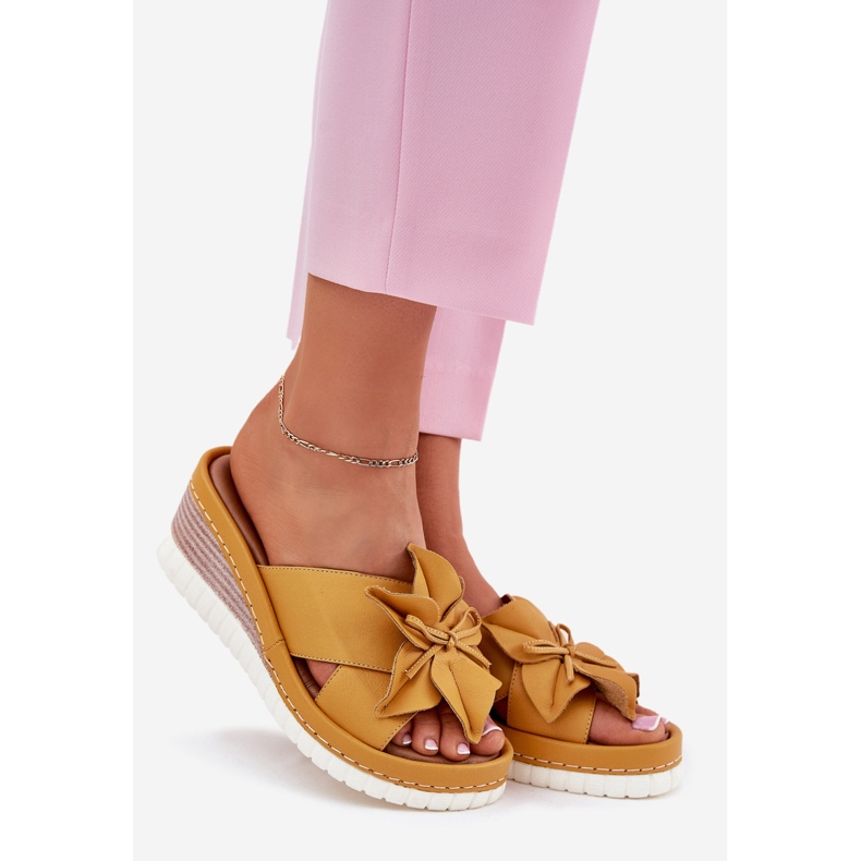 ARTIKER Godas de cuero para mujeres con un artista decorativo de flores 52C0504 Amarillo 1 ARTIKER Godas de cuero para mujeres con un artista decorativo de flores 52C0504 Amarillo 1