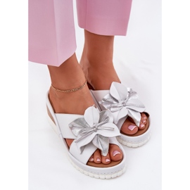 ARTIKER Godas de cuero para mujeres con un arte de flores decorativo 54C0538 White and Silver plata 5