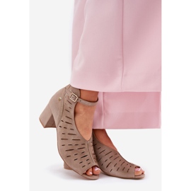 Botas de ante mujeres en el Maciejka Post 06893-10 Dark Beige 1