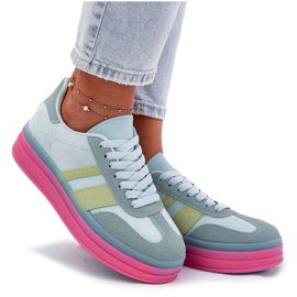 Zapatillas bajas en la plataforma azul 9
