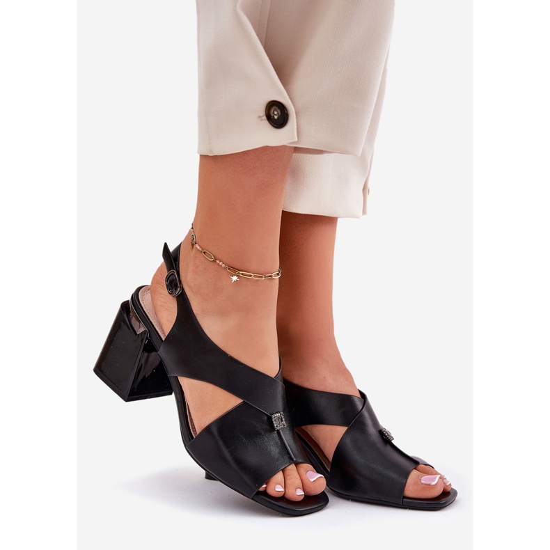 Elegantes sandalias para mujeres en el Vinceza 62238 Black Post negro 1