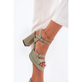 Sandalias de cuero para mujeres en el Vinceza 77110 Post Green verde 3