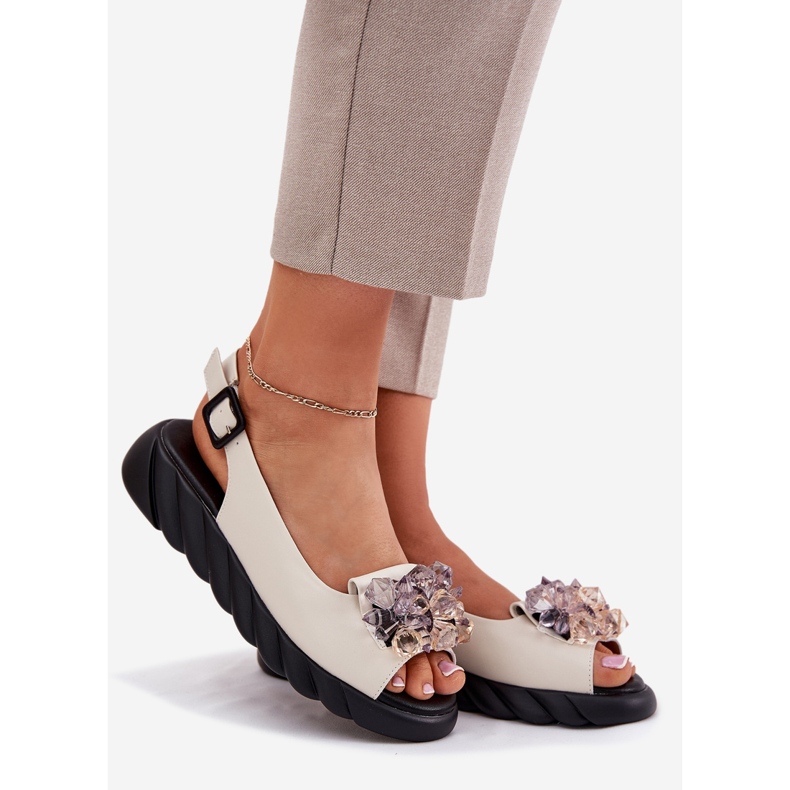 Sandalias de cuero para mujeres con Artiker 54C1627 Cristales beige 1