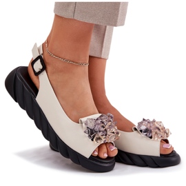 Sandalias de cuero para mujeres con Artiker 54C1627 Cristales beige 9