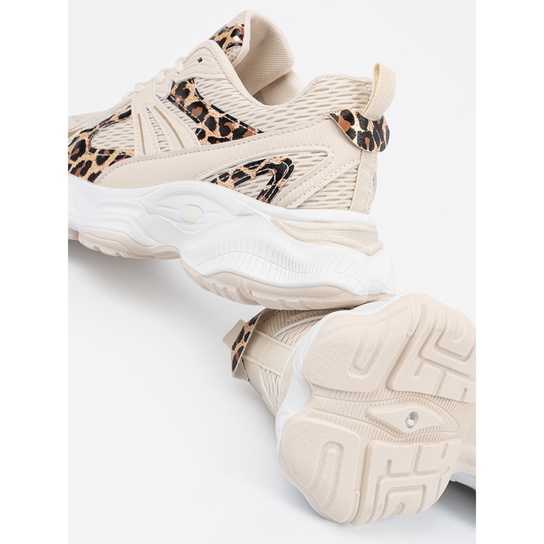 Zapatillas beige con motivo animal 2