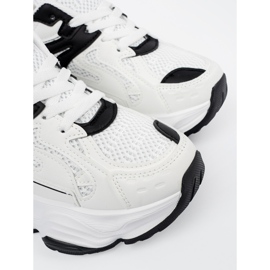 Zapatillas de deporte para mujeres en una suela blanca gruesa blanco 1