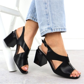 Sandalias de mujeres en la publicación decorativa Black Vinceza 62238 negro 4