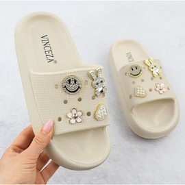 Vinceza Aletas de espuma para la playa de piscina en la plataforma beige con decoraciones Vincez 76055 1