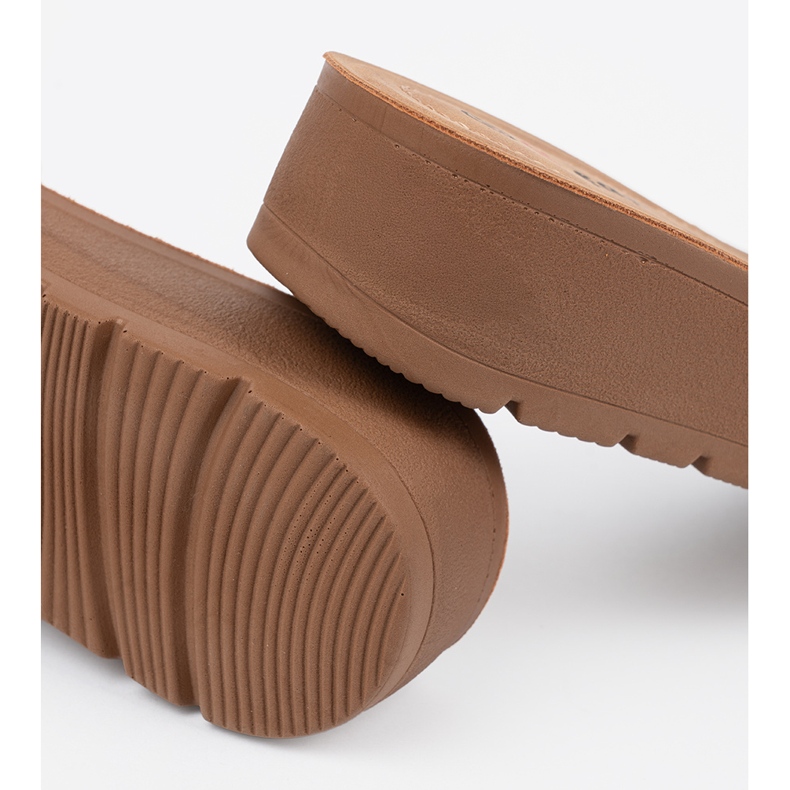 Seastar Chanclas negras decoradas con una abrazadera dorada negro 1