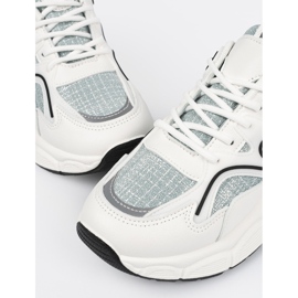 Shelvt Zapatillas blancas y verdes con inserciones decorativas blanco 5
