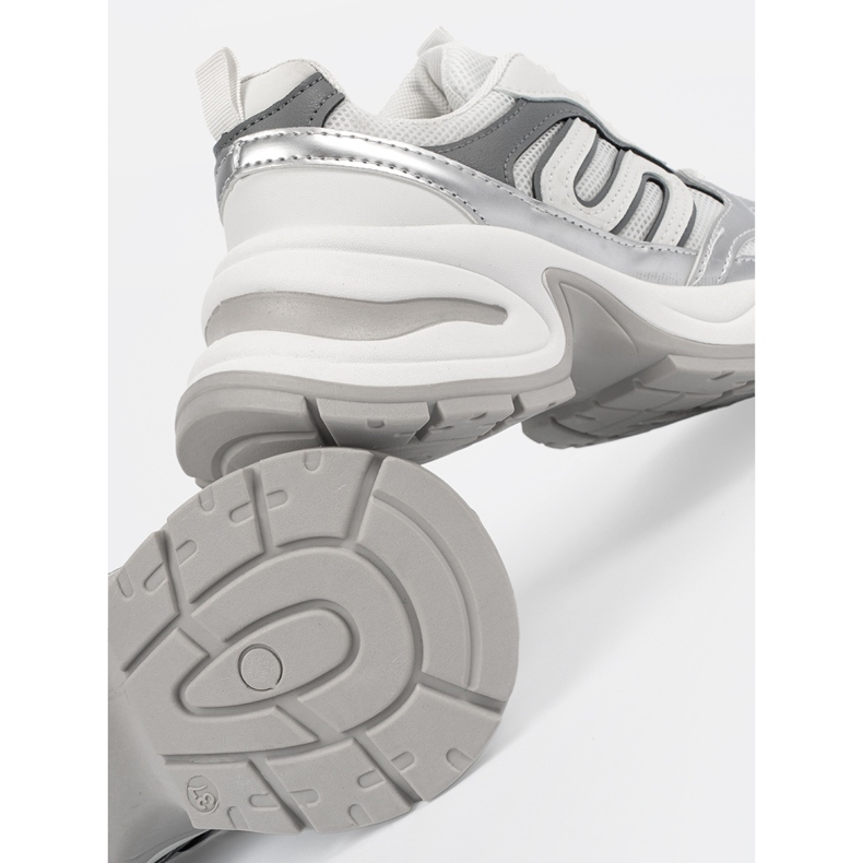 Zapatillas de deporte para mujeres blancas con insertos de plata blanco 1