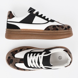 Zapatillas de deporte en blanco y negro con insertos de estampado de leopardo 3