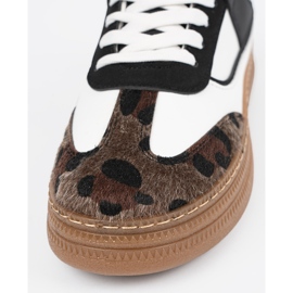 Zapatillas de deporte en blanco y negro con insertos de estampado de leopardo 4