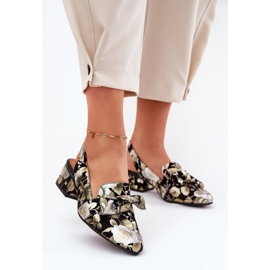 Maciejka Bombas de cuero de flores con un arco N6539-44 Negro 7