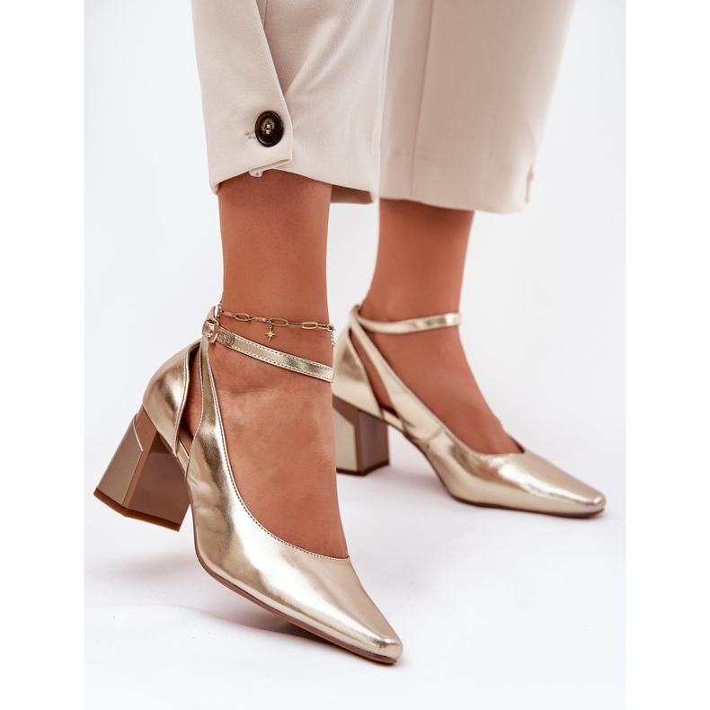 Bombas de cuero en la publicación Maciejka K6816-25 PLN dorado 1