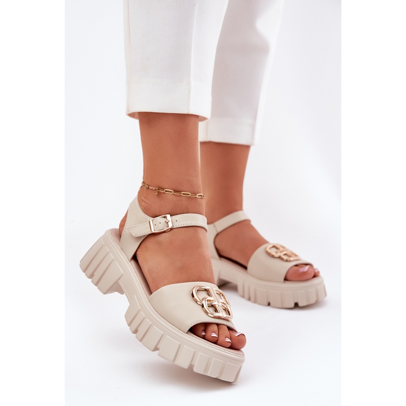 Vinceza Sandalias de cuero para mujeres con un detalle dorado de Vincez 79541 beige 2
