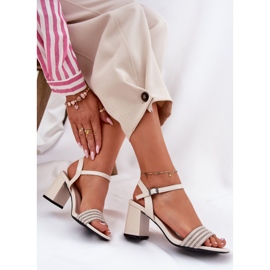 Sandalias de mujeres en el poste con circones y Vinceza 62228 Negro beige 6