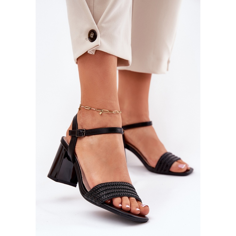 Sandalias de mujeres en el puesto con circones y Vinceza 62228 Braid Black negro 2