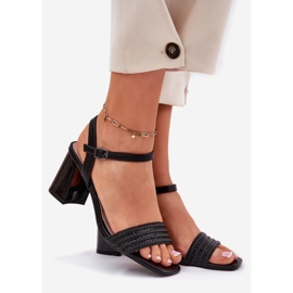 Sandalias de mujeres en el puesto con circones y Vinceza 62228 Braid Black negro 1