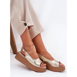 Sandalias de cuero para mujeres en Vinceza Wedge 41476 Zlotys dorado 6