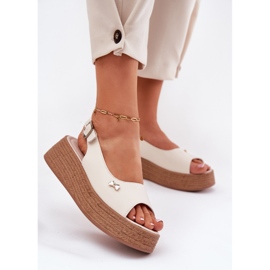 Sandalias de cuero para mujeres en la cuña Beige Vinceza 41476 3