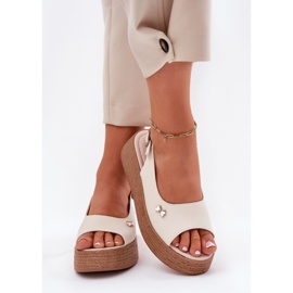 Sandalias de cuero para mujeres en la cuña Beige Vinceza 41476 4