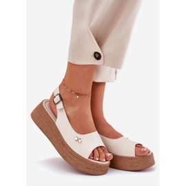 Sandalias de cuero para mujeres en la cuña Beige Vinceza 41476 1